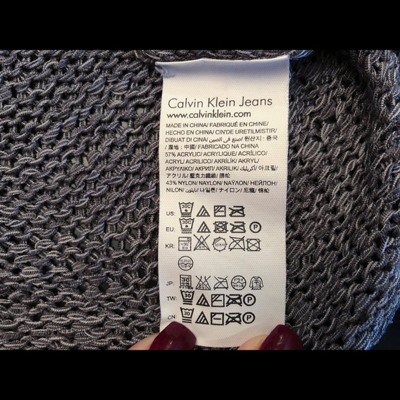 *$5 Add-on* CALVIN KLEIN JEANS - Cardigan (M) - Picture 3 of 3